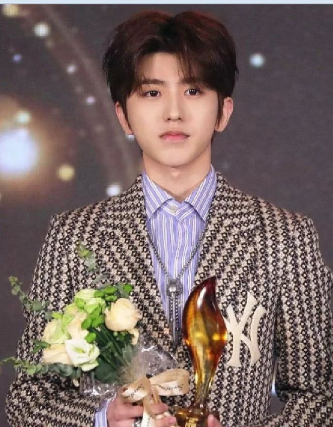 FPX碾压V5，Meiko完成史诗逆转强强对话入围赛，让粉丝疯狂欢呼的简单介绍