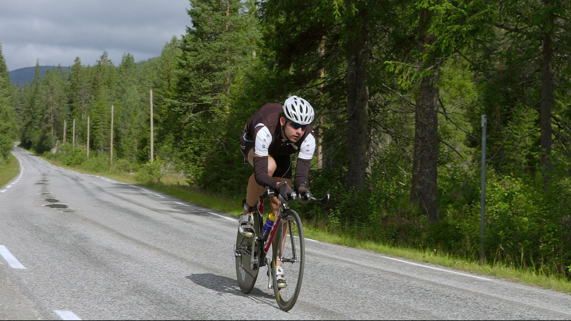 跨界对飙！国家德比艺术足球不死，爵士老鹰诠释美式暴力美学